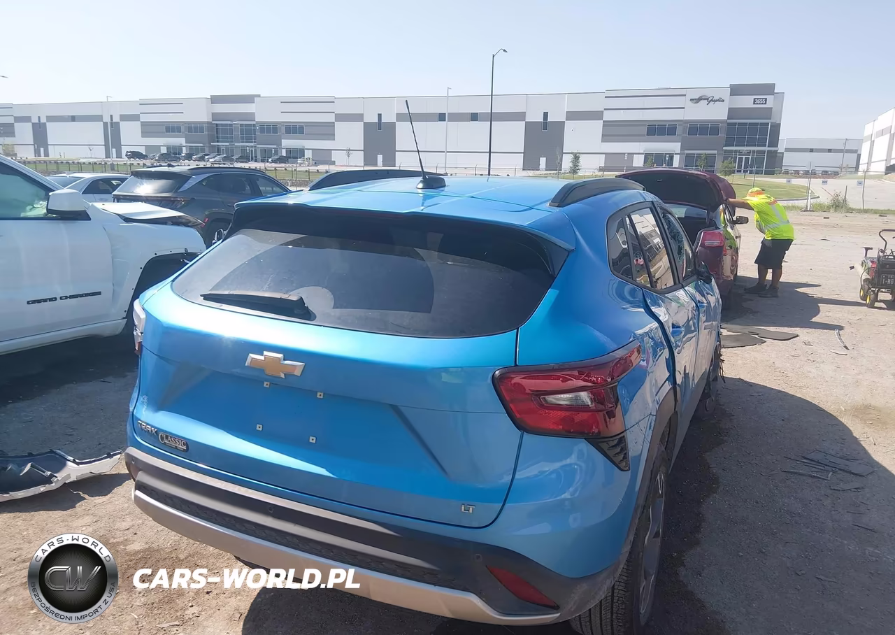 2025 Chevrolet Trax Fwd Lt VIN:KL77LHEPXSC289865 - 4