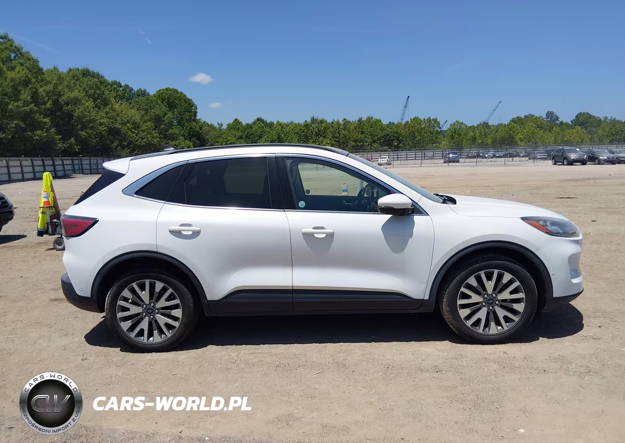 2020 Ford Escape Titanium VIN:1FMCU9J93LUB15185 - 13