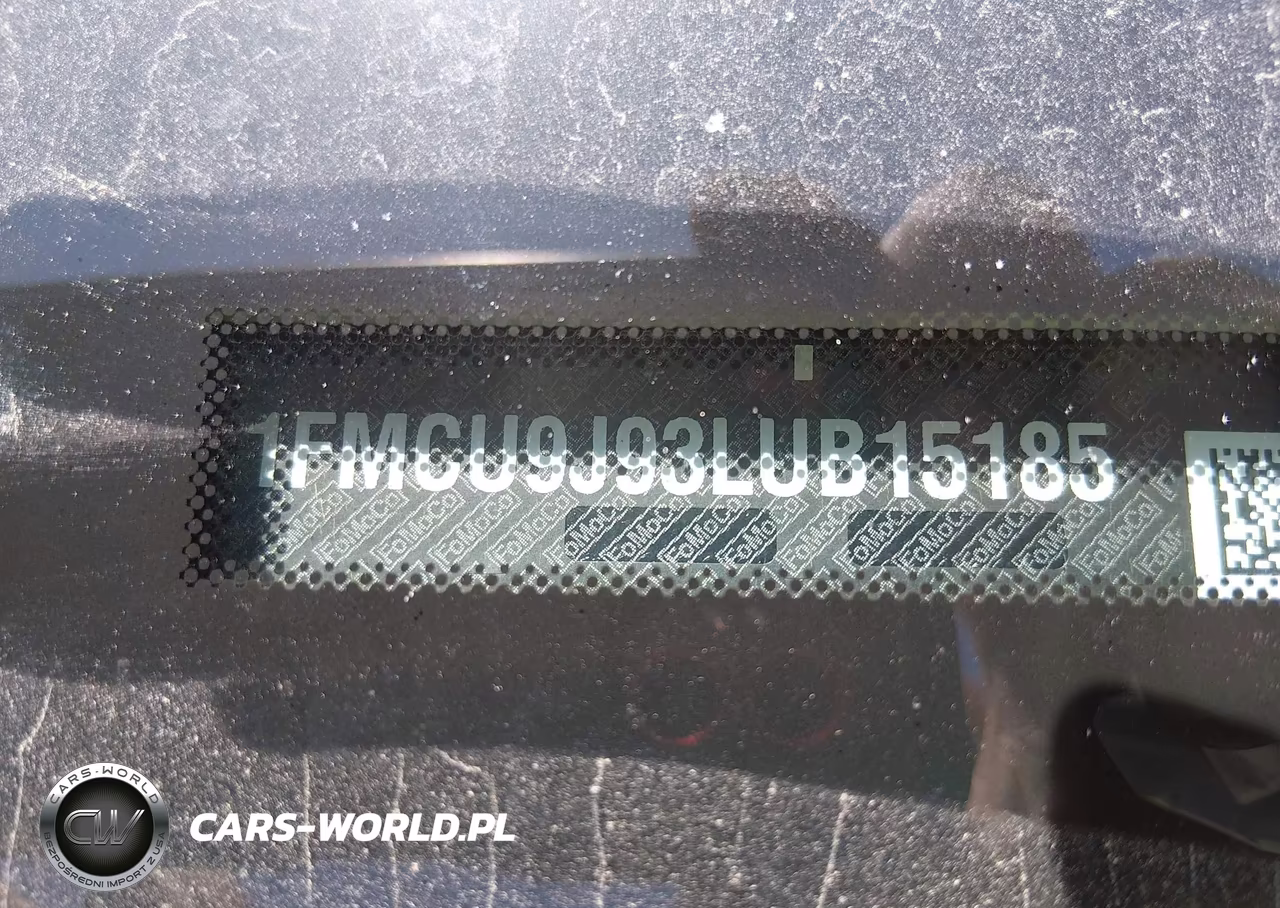 2020 Ford Escape Titanium VIN:1FMCU9J93LUB15185 - 9