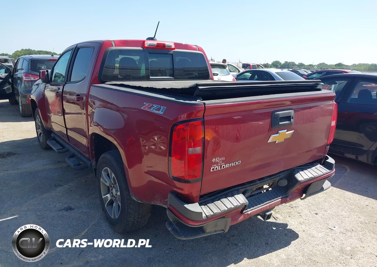 2018 Chevrolet Colorado Z71 VIN:1GCPTDE12J1190183 - 3