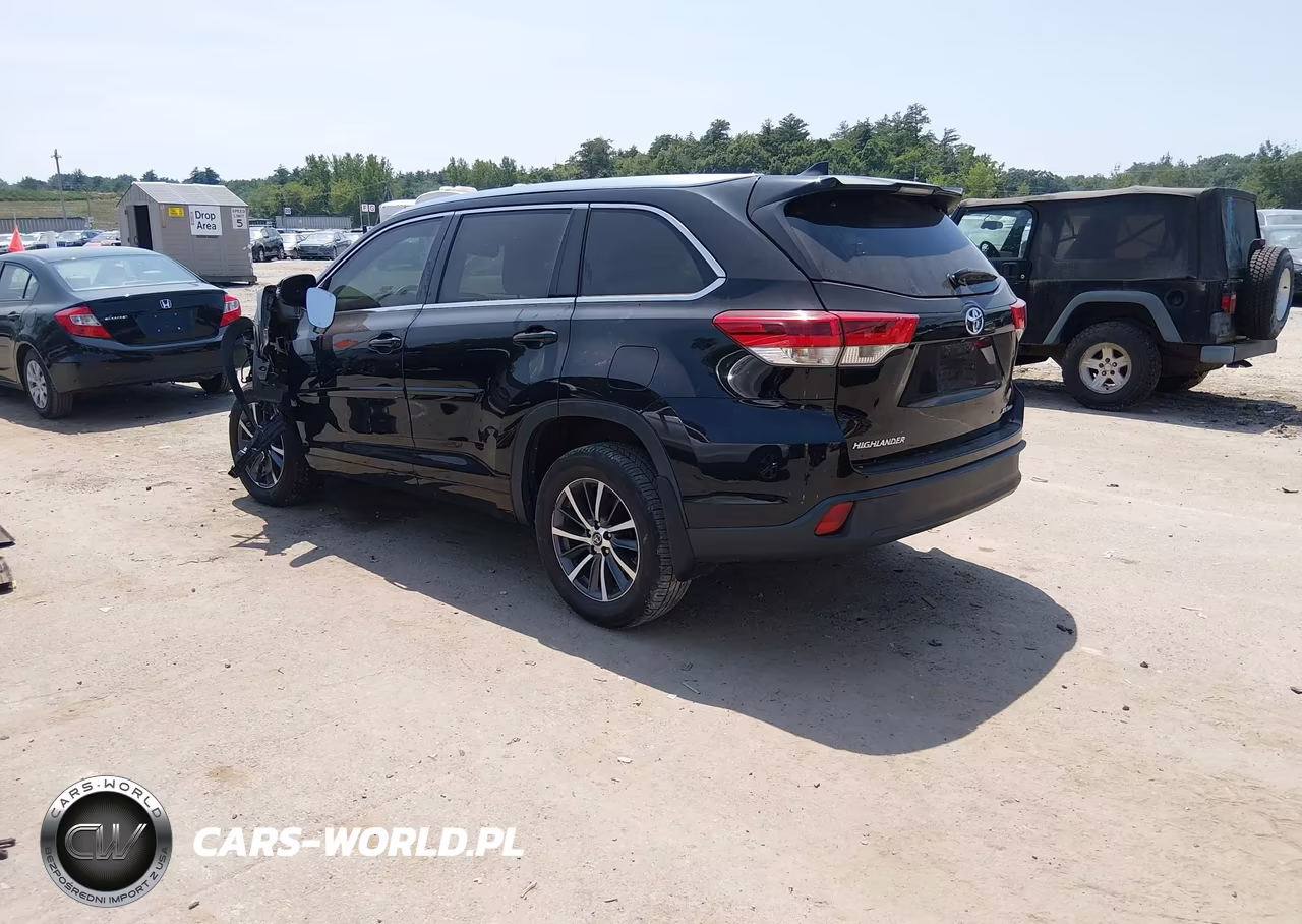 2017 Toyota Highlander Xle VIN:5TDJZRFHXHS367878 - 3