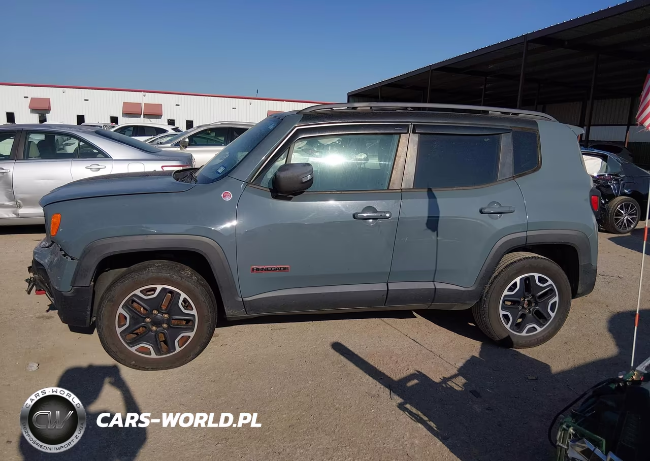 2015 Jeep Renegade Trailhawk VIN:ZACCJBCT6FPB77182 - 14