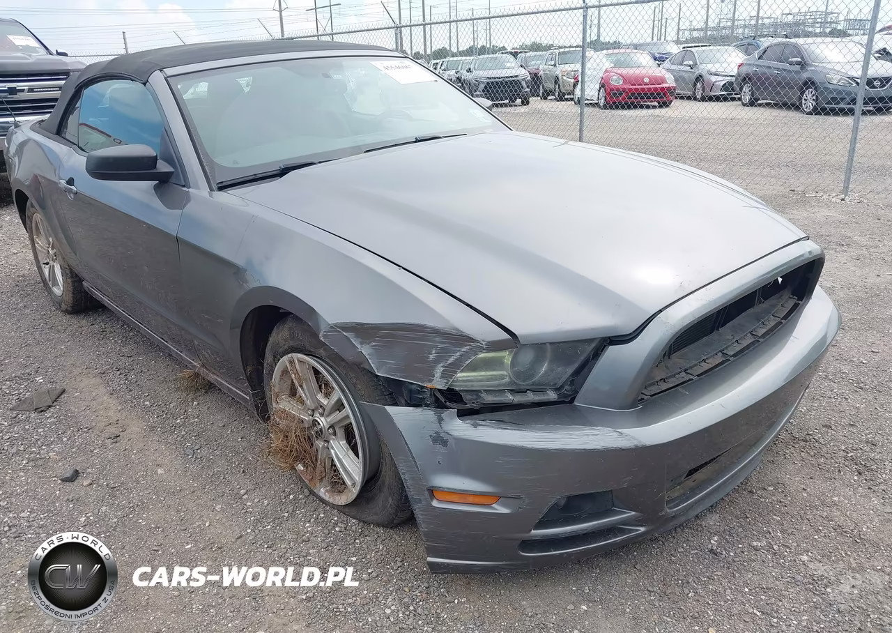 2014 Ford Mustang V6-V6 Premium VIN:1ZVBP8EM4E5292791 - 19