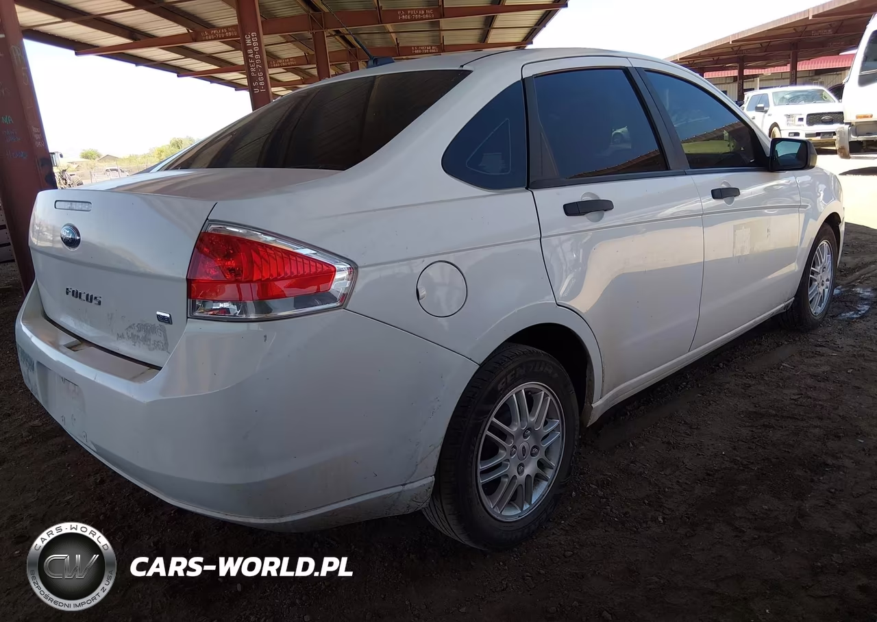 2010 Ford Focus Se VIN:1FAHP3FN7AW167916 - 4