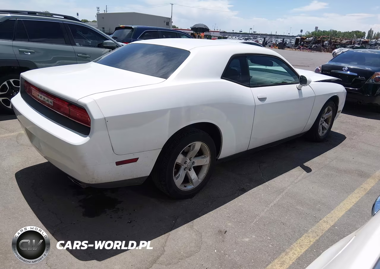 2014 Dodge Challenger Sxt VIN:2C3CDYAG1EH251063 - 4