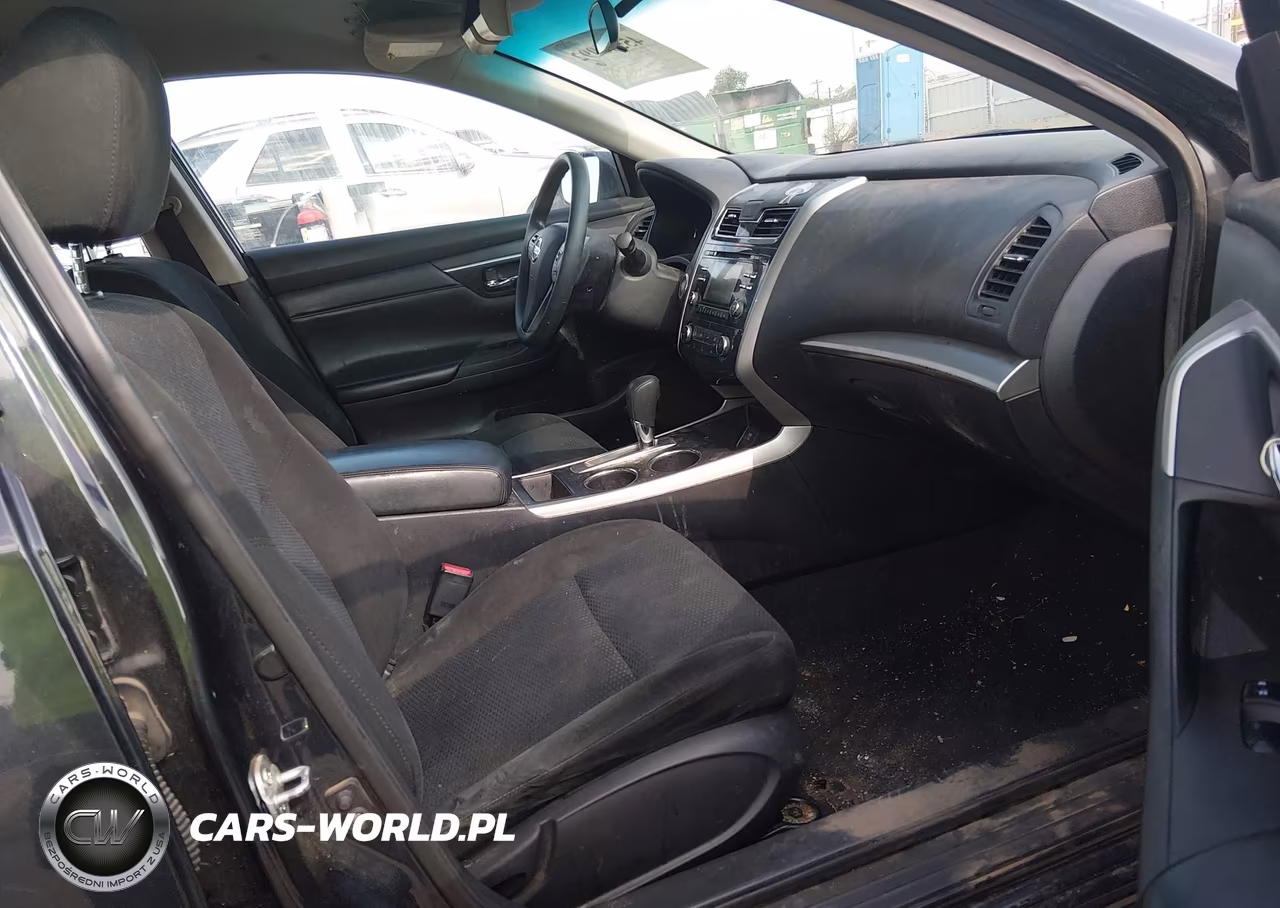 2015 Nissan Altima 2.5 S VIN:1N4AL3AP5FC570632 - 5