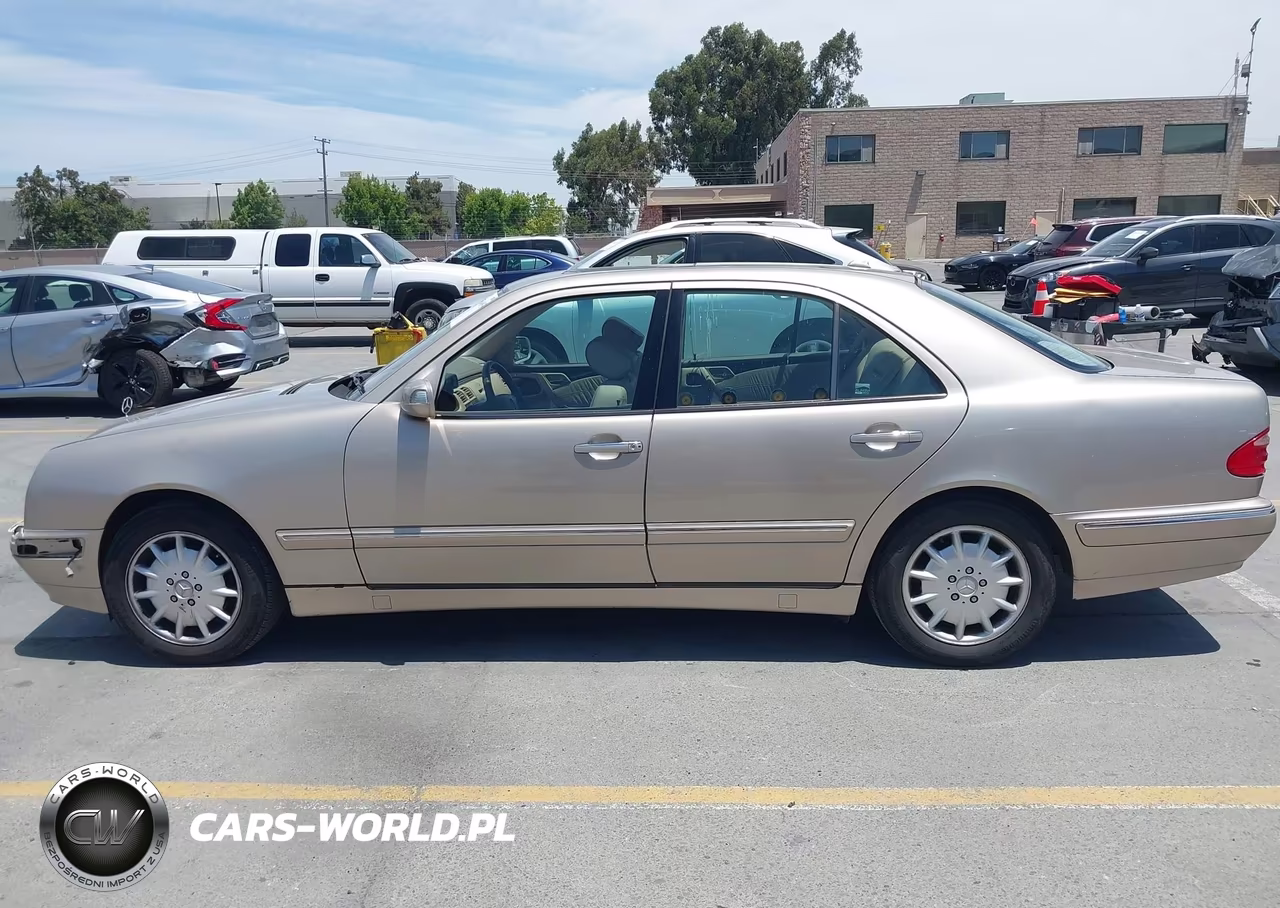 2000 Mercedes-Benz E 320 VIN:WDBJF65J9YB060316 - 15