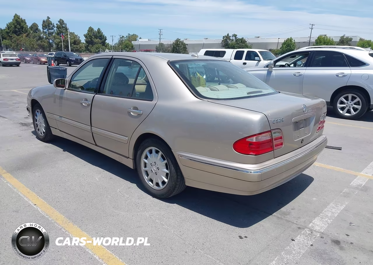 2000 Mercedes-Benz E 320 VIN:WDBJF65J9YB060316 - 3