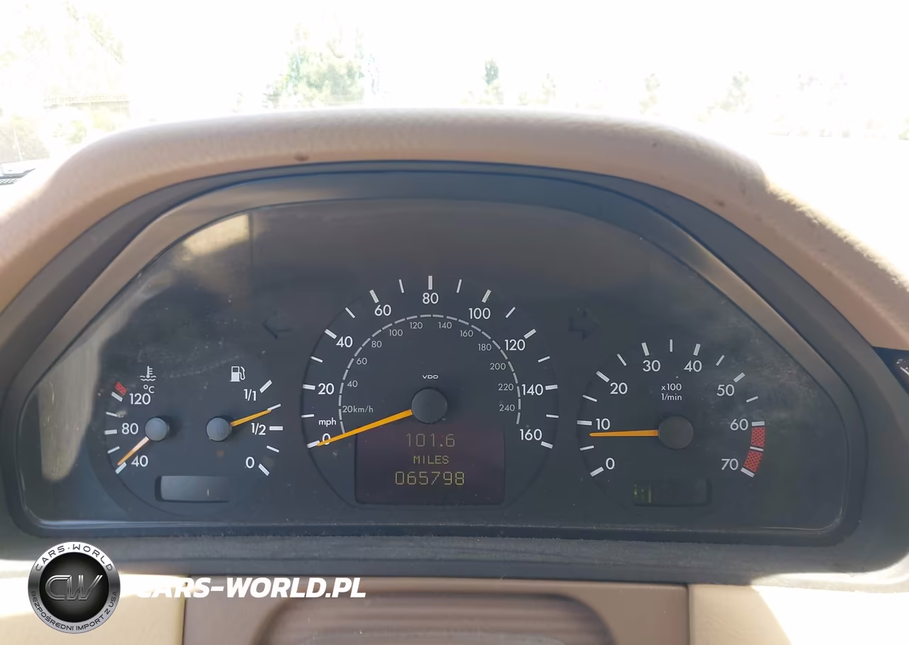 2000 Mercedes-Benz E 320 VIN:WDBJF65J9YB060316 - 7