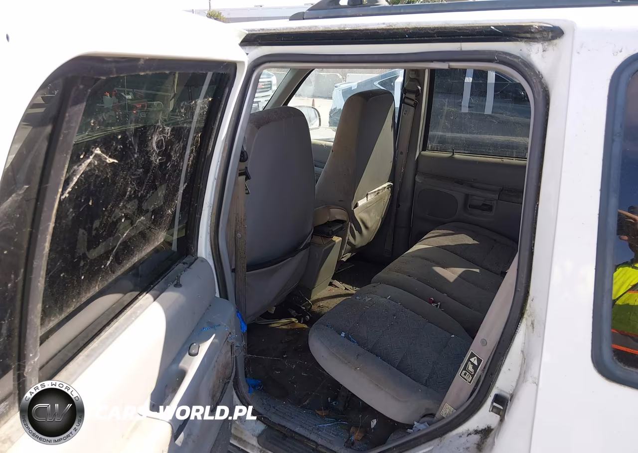 2000 Ford Explorer Xls VIN:1FMDU72X4YUB48757 - 6