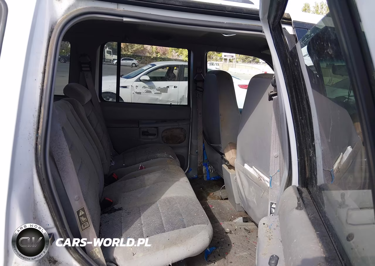 2000 Ford Explorer Xls VIN:1FMDU72X4YUB48757 - 8