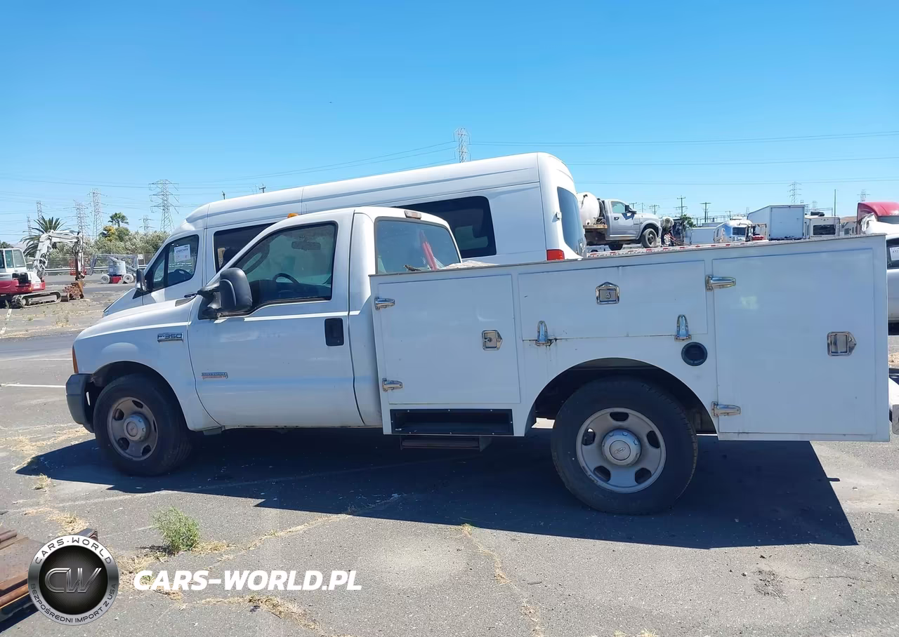 2007 Ford F-350 Chassis Xl-Xlt VIN:1FDWF34P87EB42946 - 14