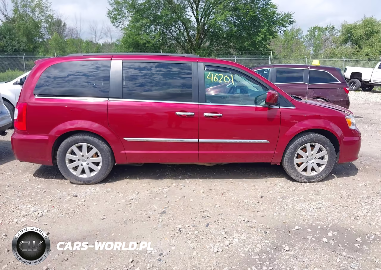 2015 Chrysler Town & Country Touring VIN:2C4RC1BG7FR708341 - 14