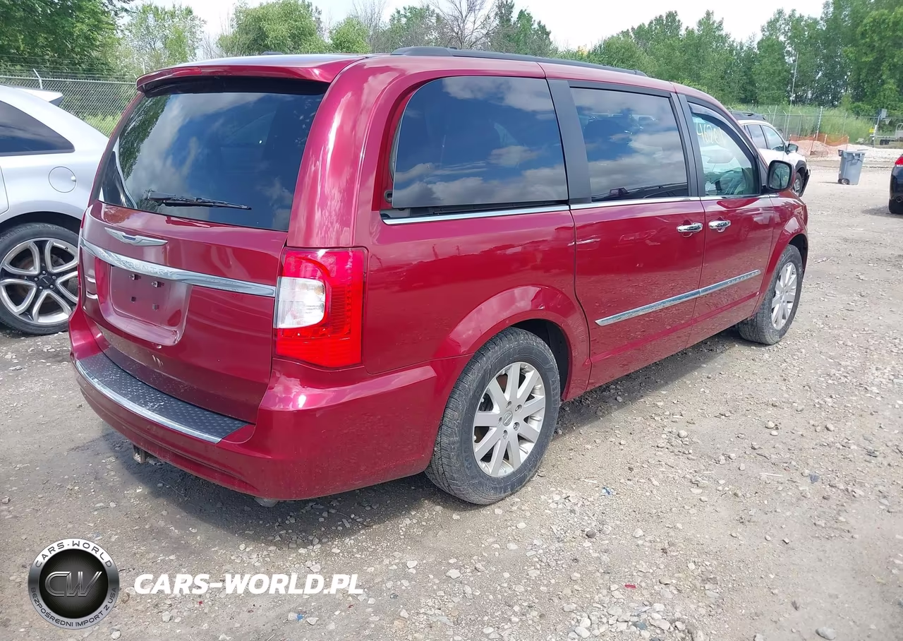 2015 Chrysler Town & Country Touring VIN:2C4RC1BG7FR708341 - 4