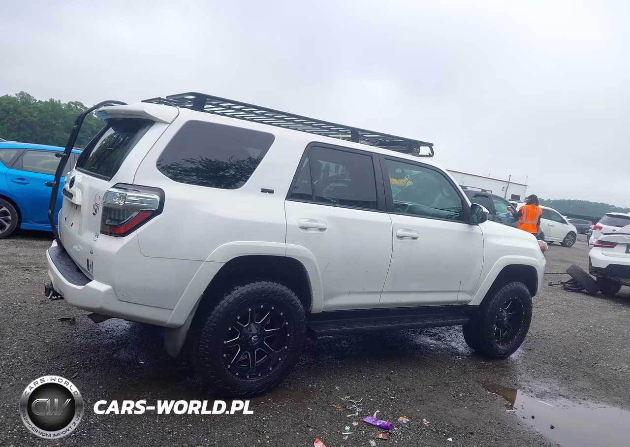 2018 Toyota 4Runner Sr5 VIN:JTEBU5JRXJ5558980 - 13