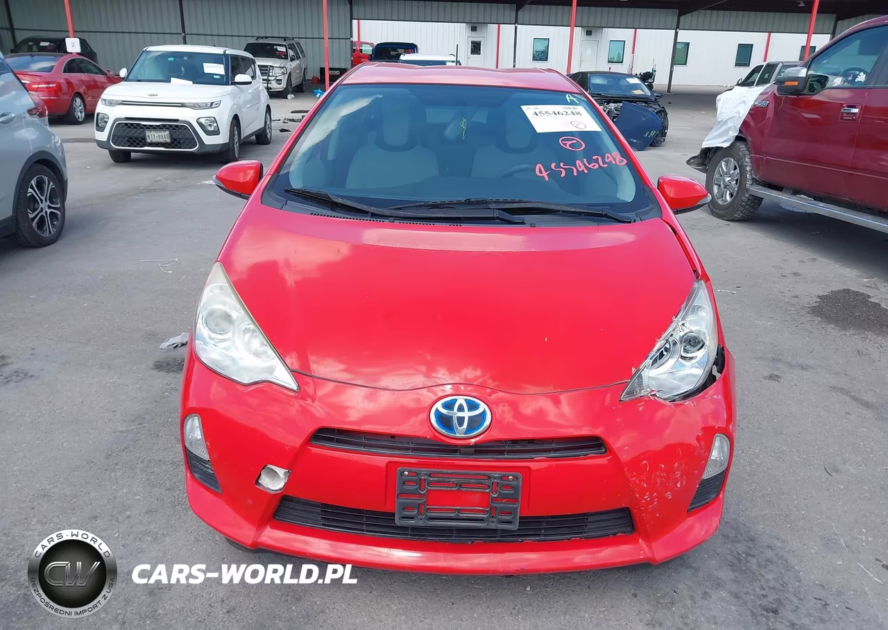 2013 Toyota Prius C One VIN:JTDKDTB32D1038772 - 13