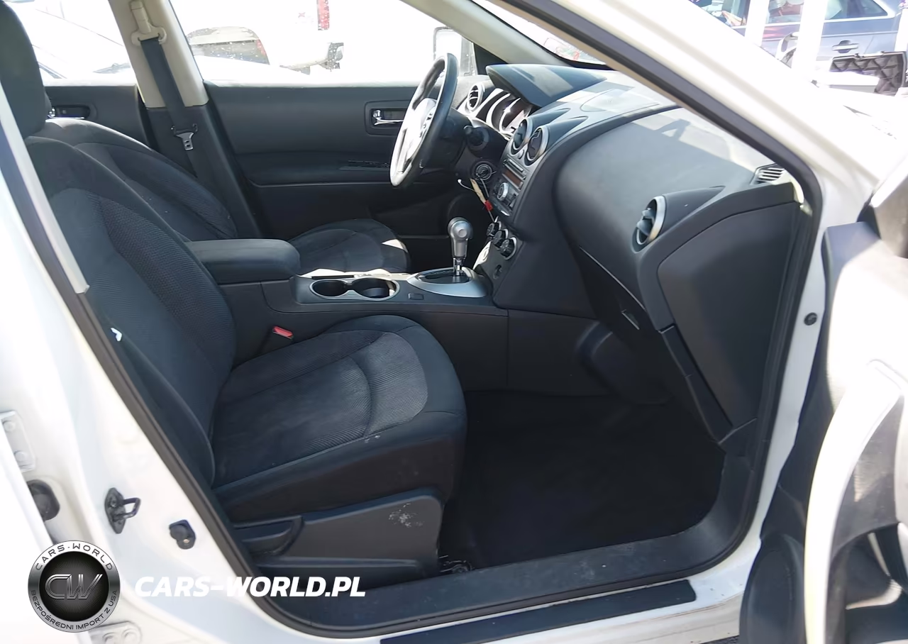 2013 Nissan Rogue S VIN:JN8AS5MV2DW642485 - 5