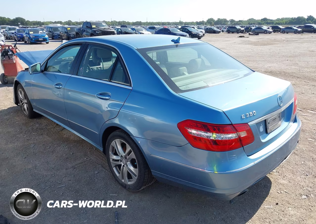 2010 Mercedes-Benz E 350 VIN:WDDHF5GB8AA180965 - 3