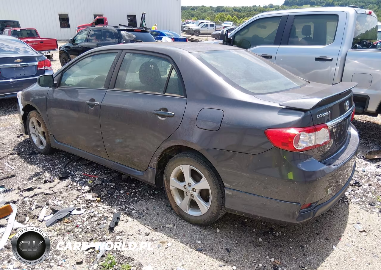 2011 Toyota Corolla S VIN:2T1BU4EE8BC653256 - 3