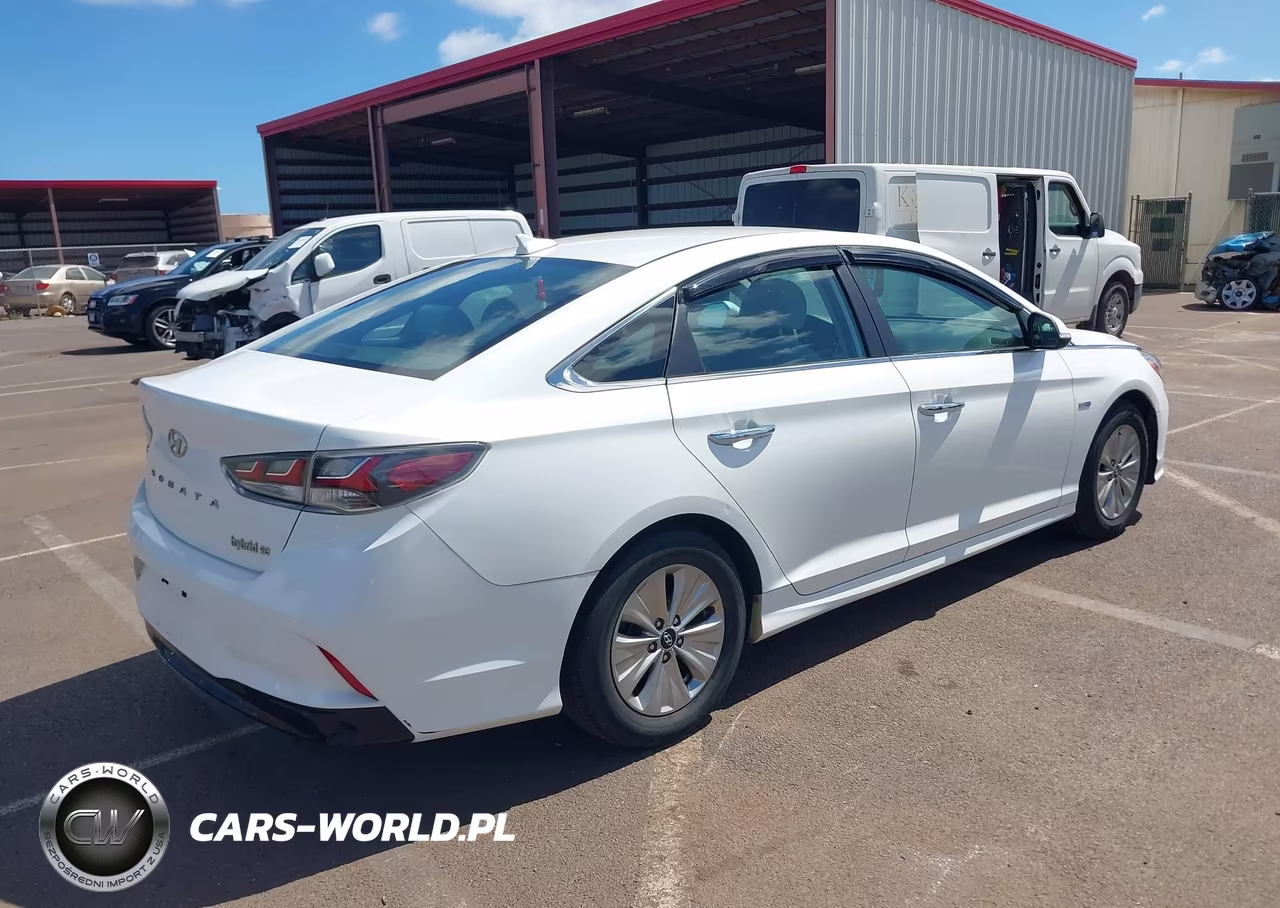 2018 Hyundai Sonata Hybrid Se VIN:KMHE24L37JA083494 - 4