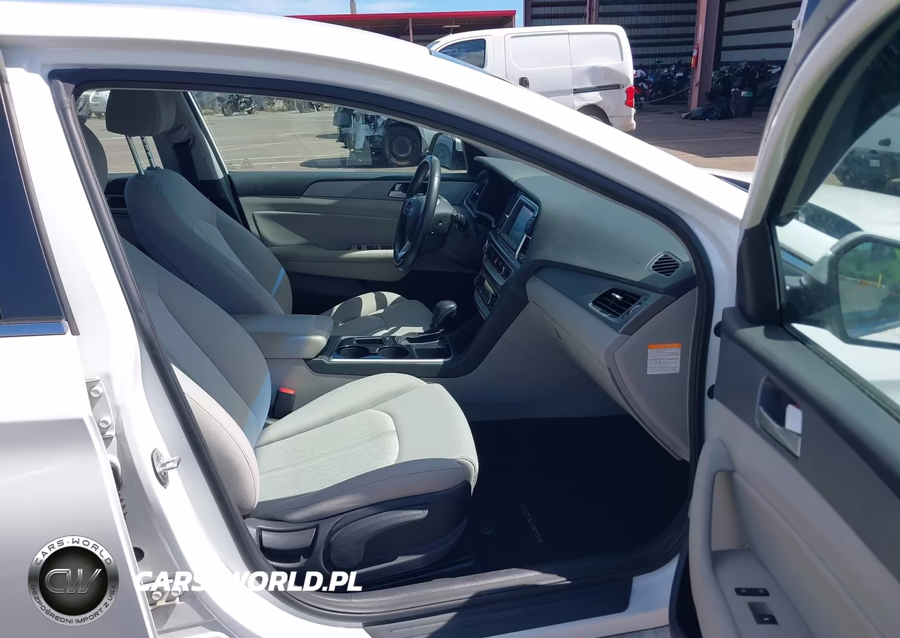 2018 Hyundai Sonata Hybrid Se VIN:KMHE24L37JA083494 - 5