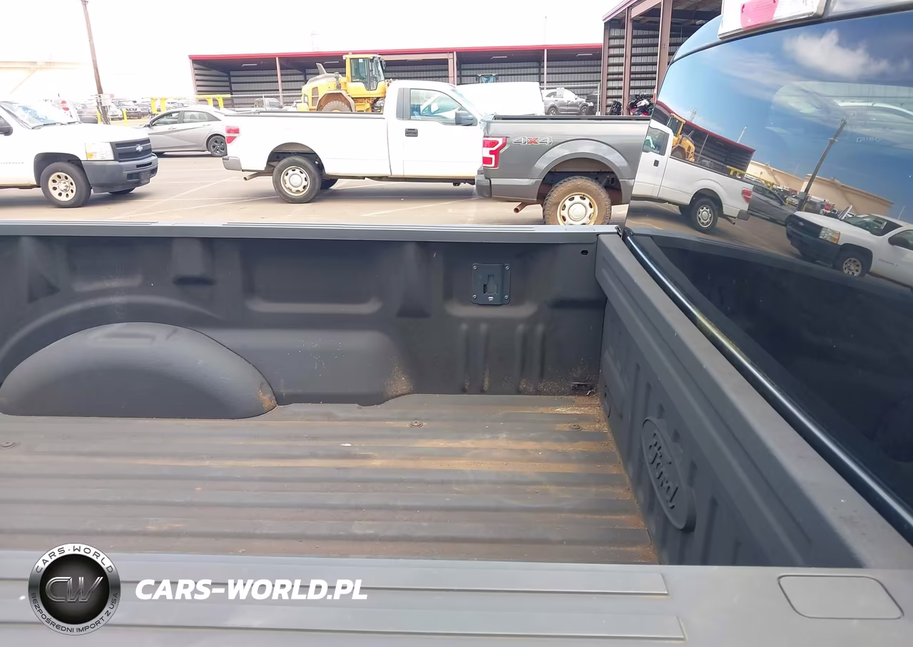 2018 Ford F-150 Xl-Xlt VIN:1FTMF1EB4JKE82865 - 8