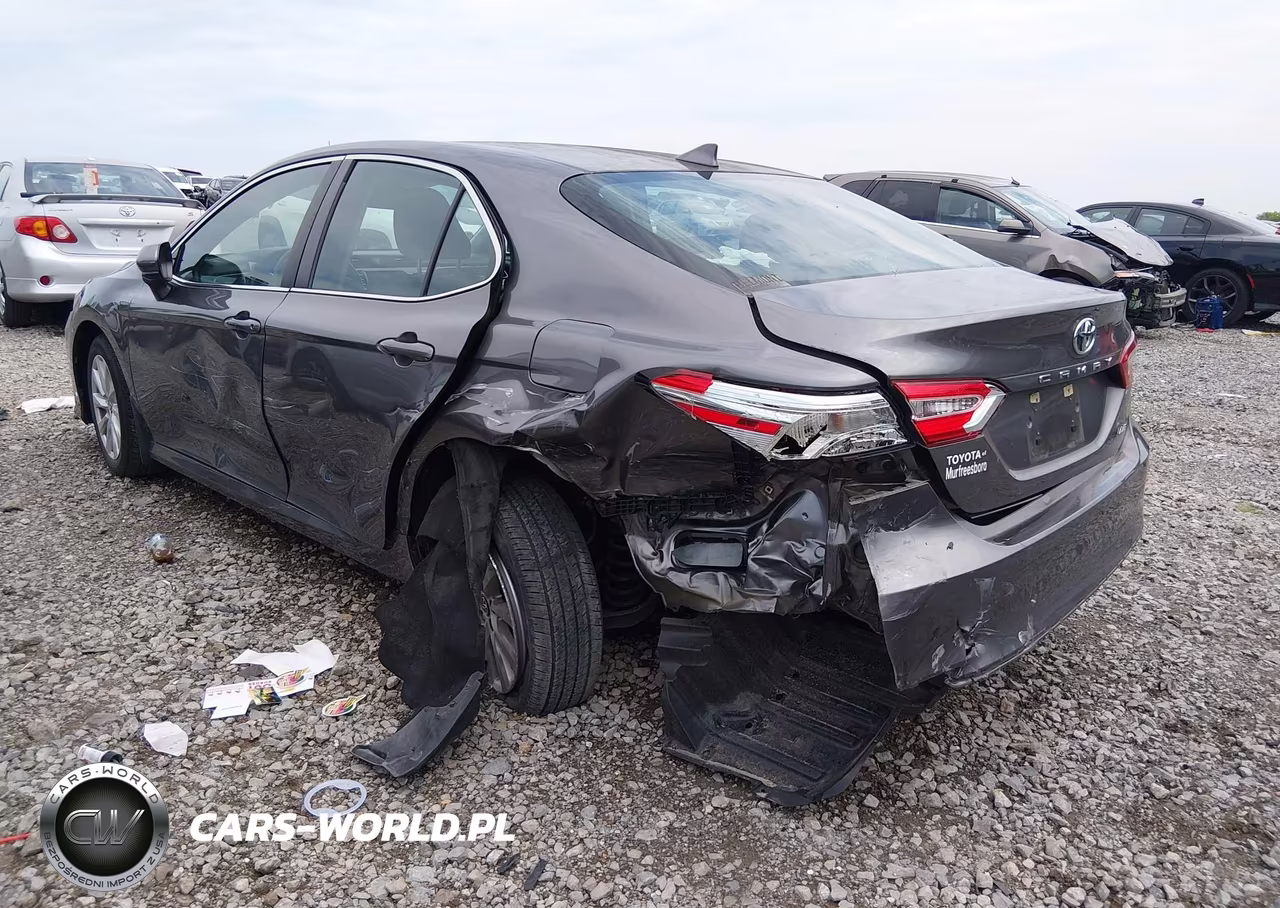 2019 Toyota Camry Le VIN:4T1B11HK4KU781307 - 3