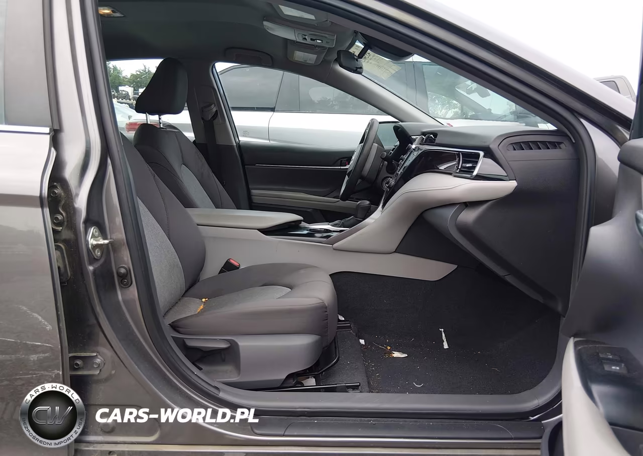 2019 Toyota Camry Le VIN:4T1B11HK4KU781307 - 5