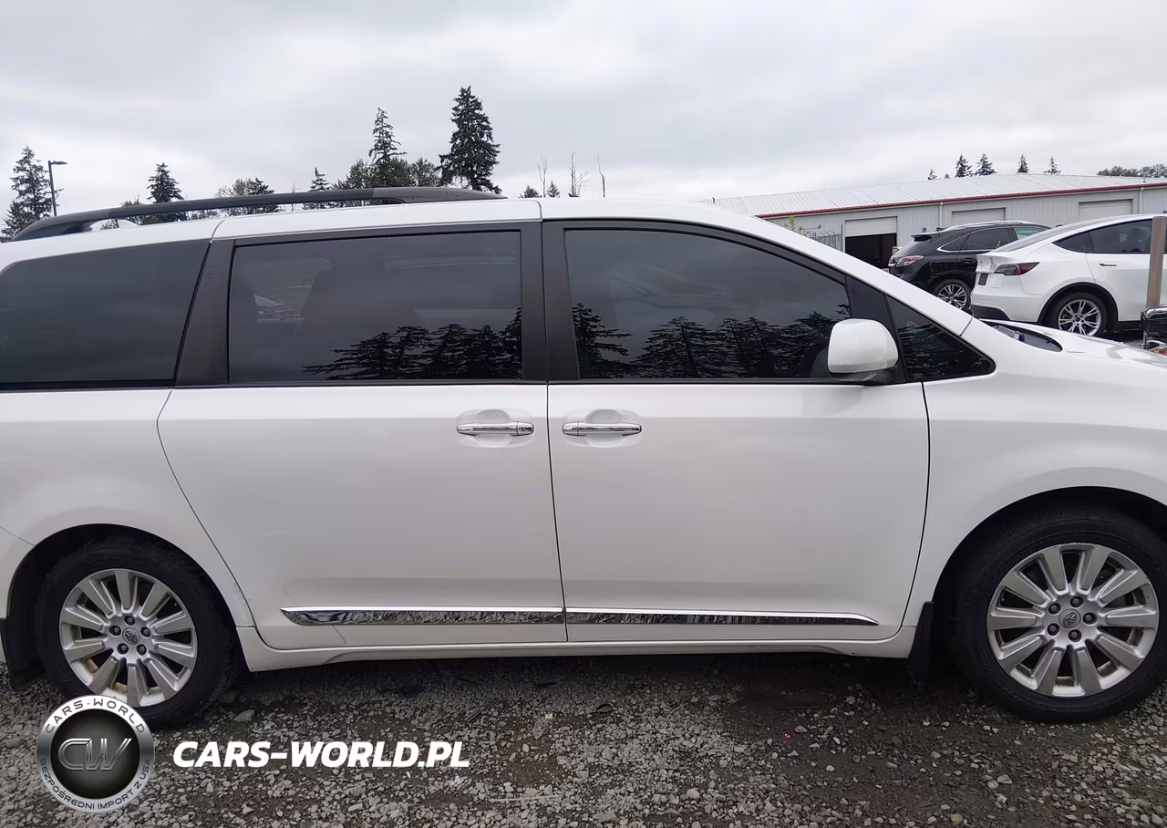 2012 Toyota Sienna Limited 7 Passenger VIN:5TDDK3DC3CS032153 - 13