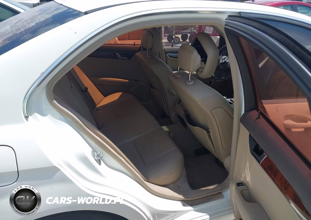 2010 Mercedes-Benz C 300 Luxury-Sport VIN:WDDGF5EB8AR090926 - 8