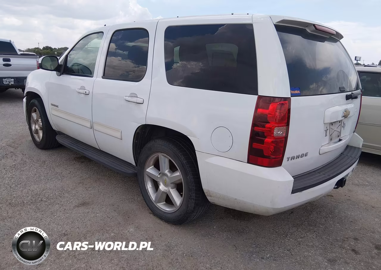 2011 Chevrolet Tahoe Ls VIN:1GNSCAE01BR146122 - 3