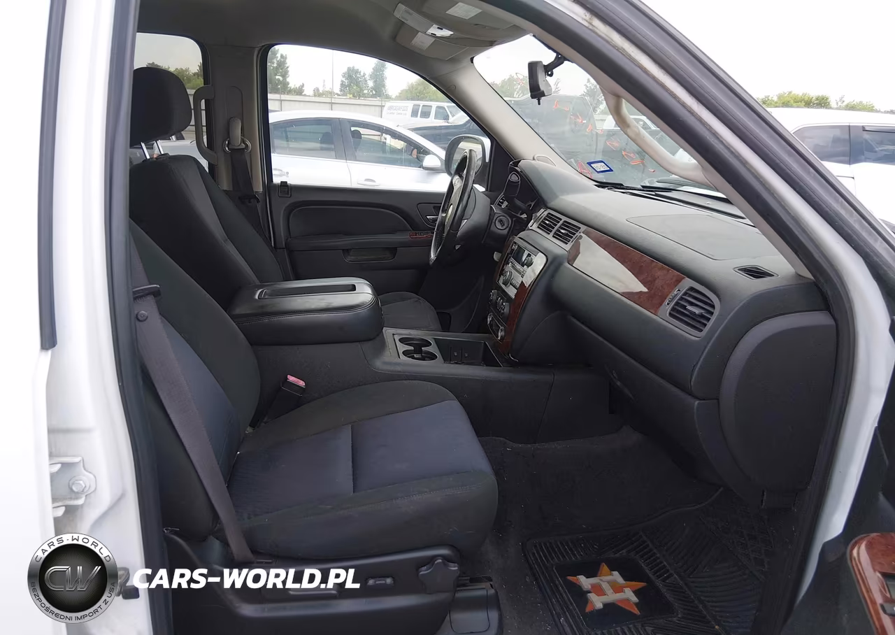 2011 Chevrolet Tahoe Ls VIN:1GNSCAE01BR146122 - 5
