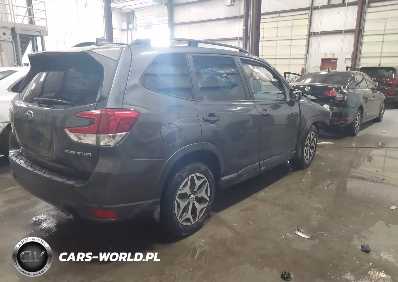2020 Subaru Forester Premium VIN:JF2SKAJC3LH485677 - 4