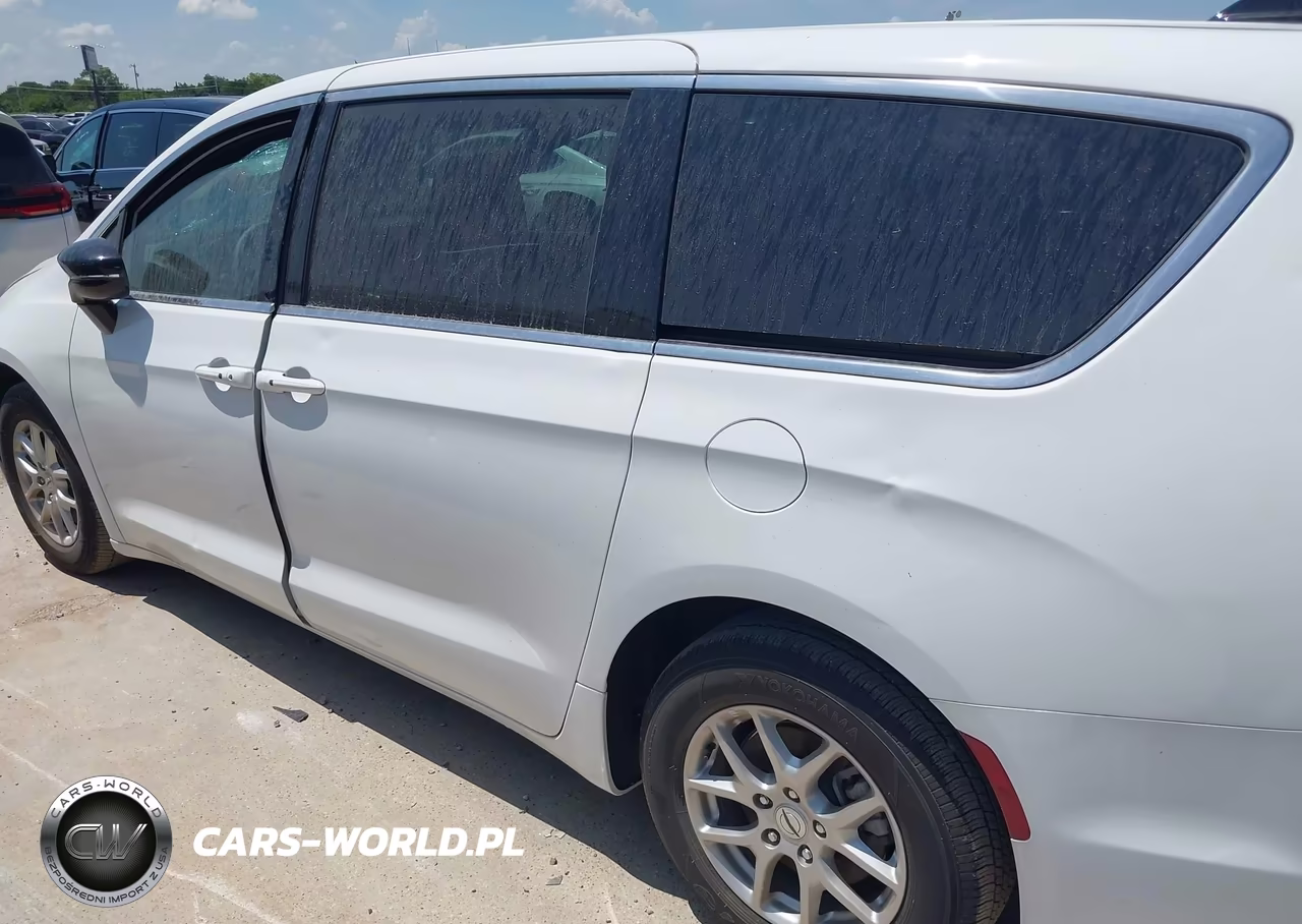 2025 Chrysler Pacifica Select VIN:2C4RC1BG0SR513188 - 14