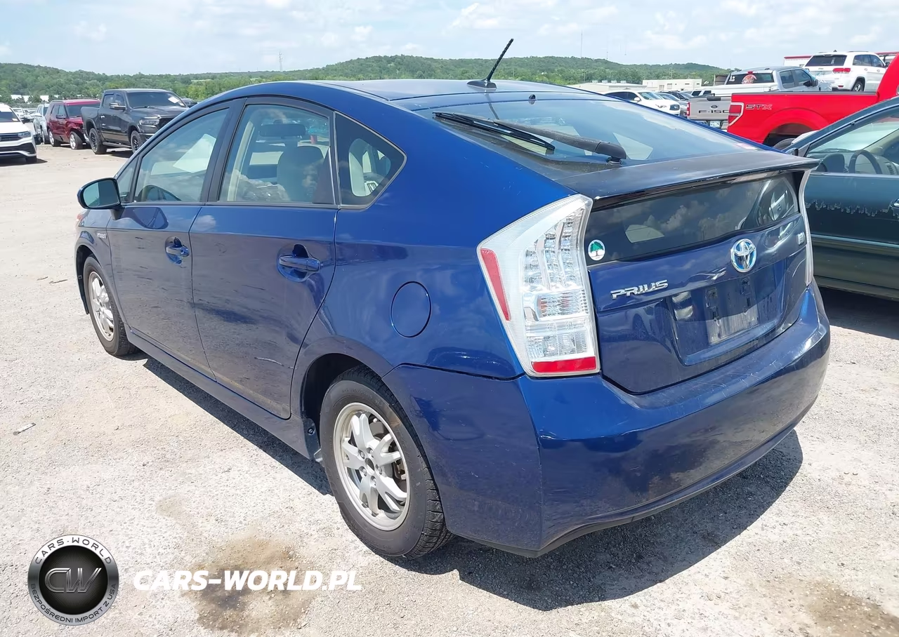 2011 Toyota Prius Two VIN:JTDKN3DU6B1435742 - 3