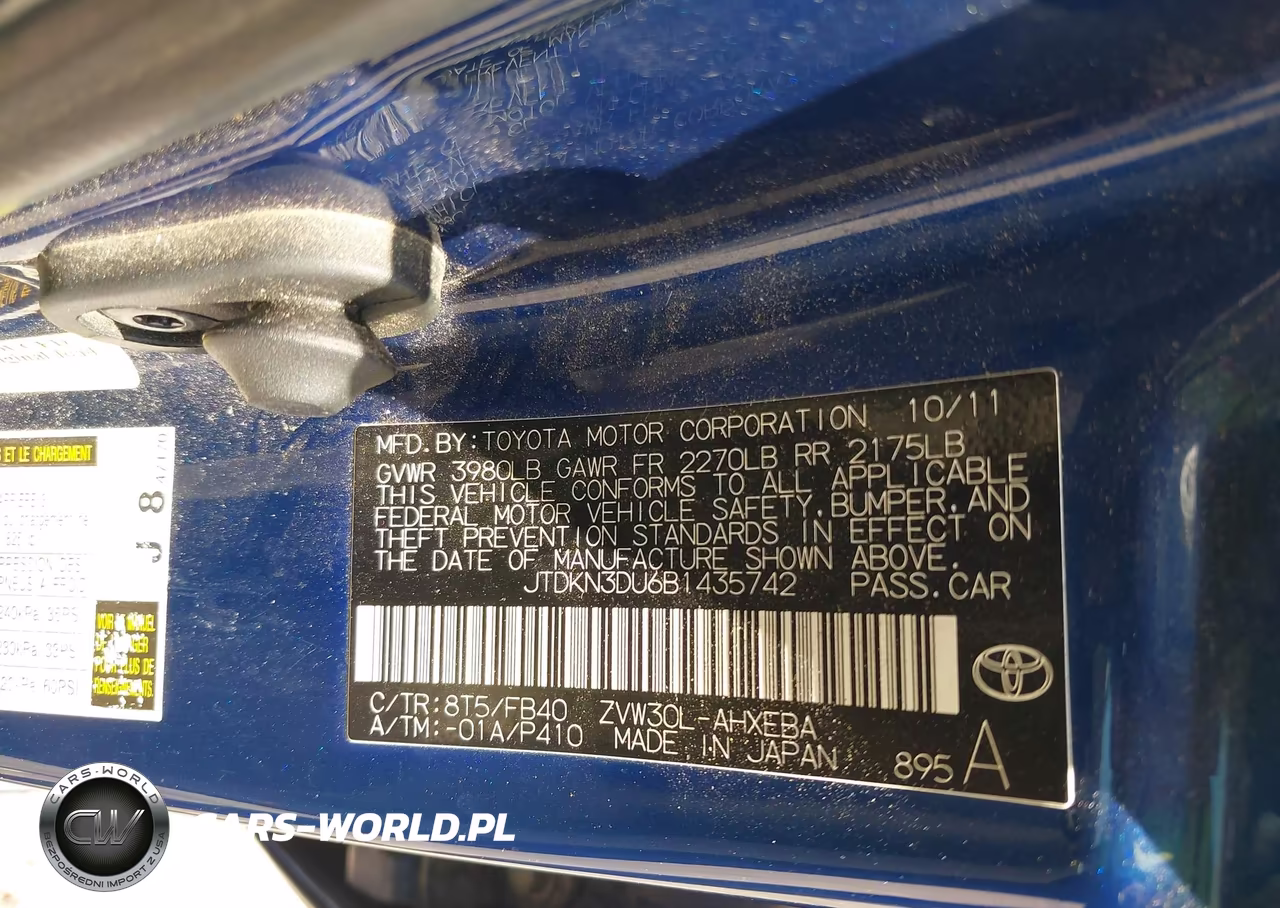 2011 Toyota Prius Two VIN:JTDKN3DU6B1435742 - 9