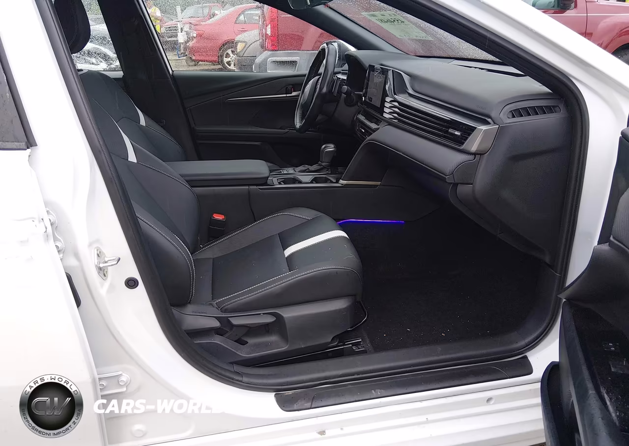 2026 Toyota Camry Se VIN:4T1DAACK3TU657305 - 5