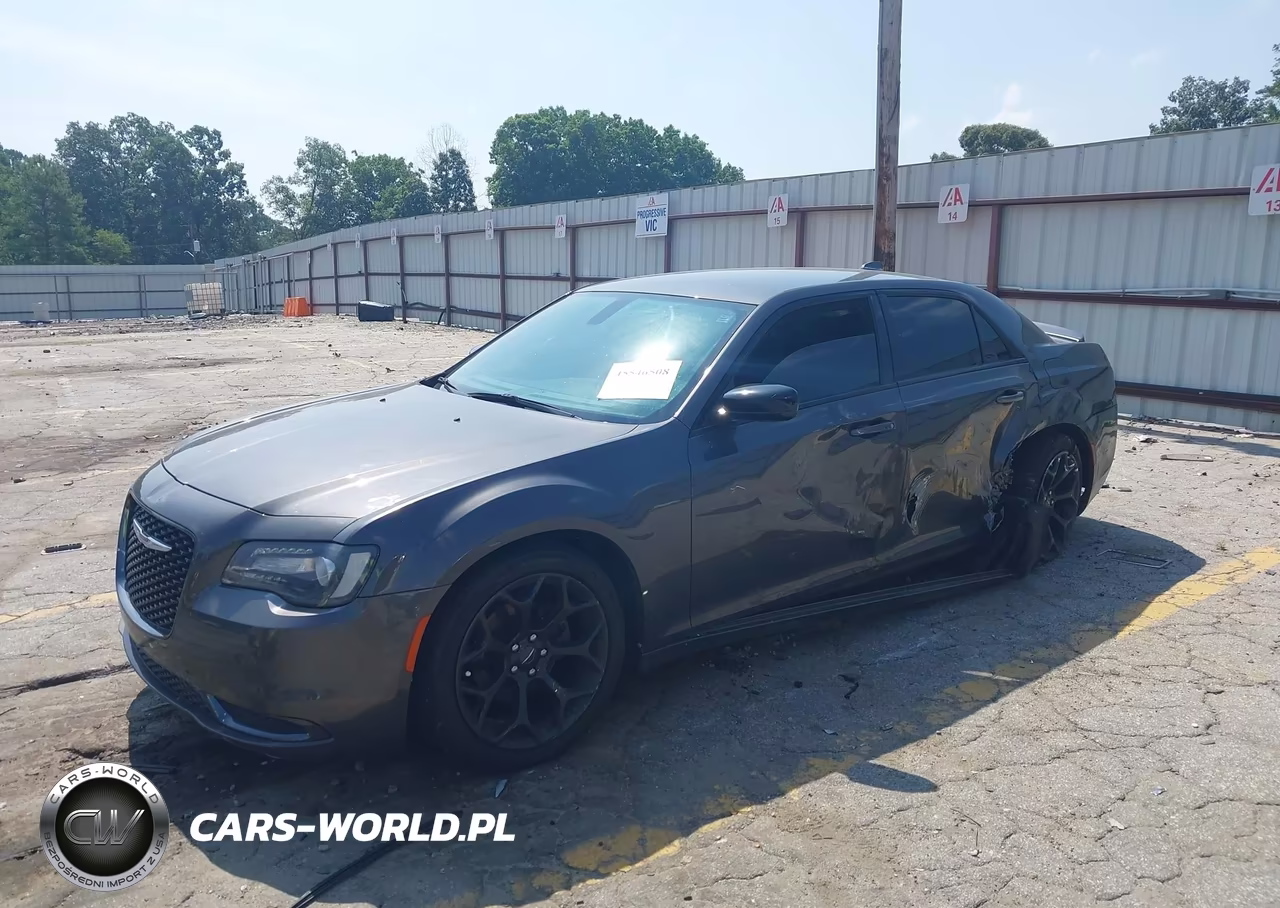 2019 Chrysler 300 Touring VIN:2C3CCAAG1KH746109 - 2