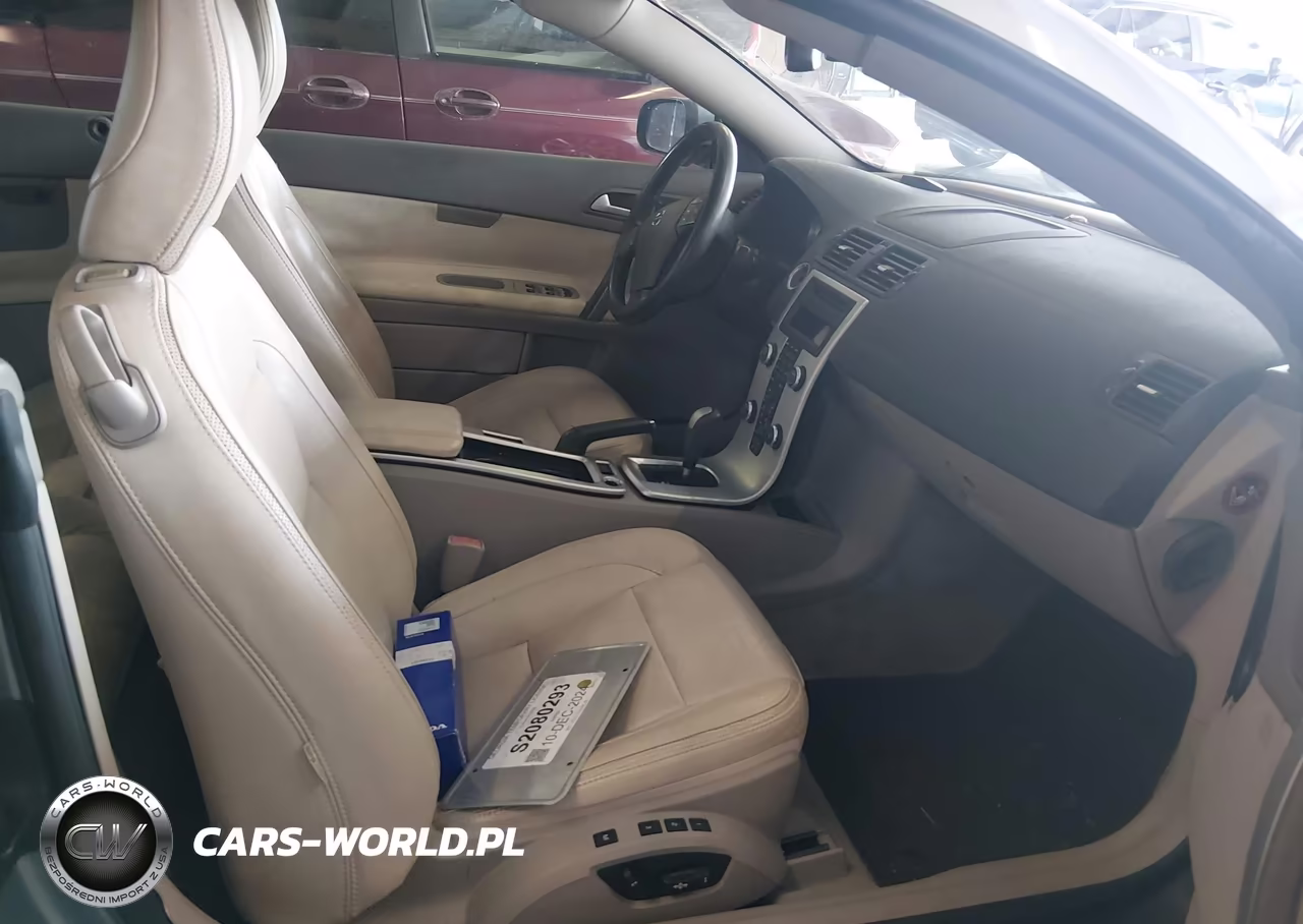 2011 Volvo C70 T5 (Fleet Only)-T5 (Retail Only) VIN:YV1672MC1BJ115266 - 5