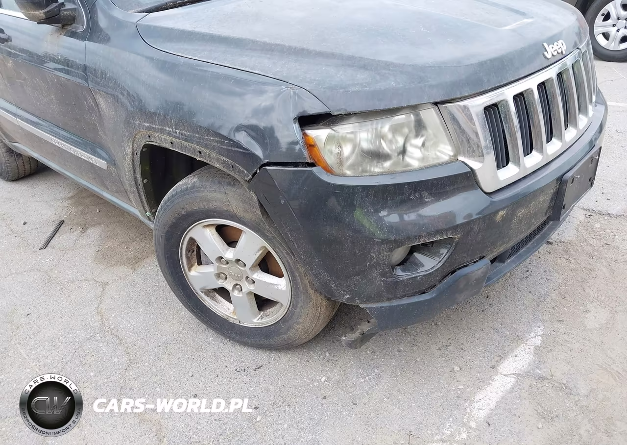 2011 Jeep Grand Cherokee Laredo VIN:1J4RR4GG6BC523347 - 6