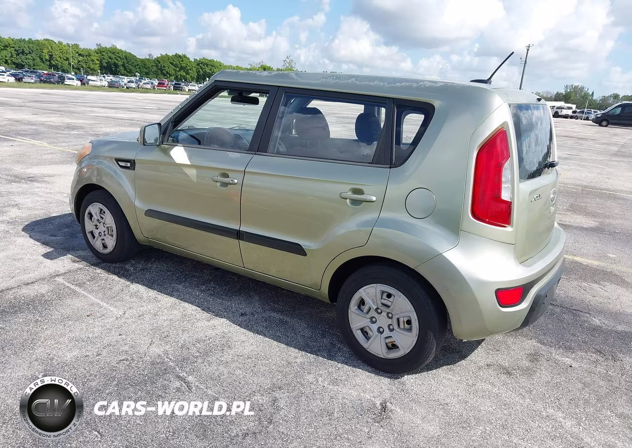 2012 Kia Soul VIN:KNDJT2A55C7386461 - 3