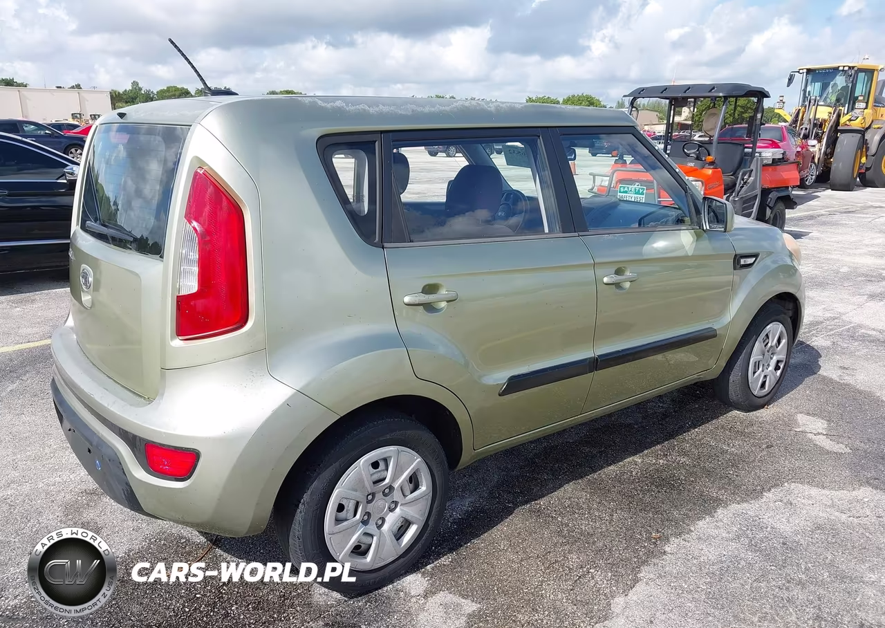 2012 Kia Soul VIN:KNDJT2A55C7386461 - 4
