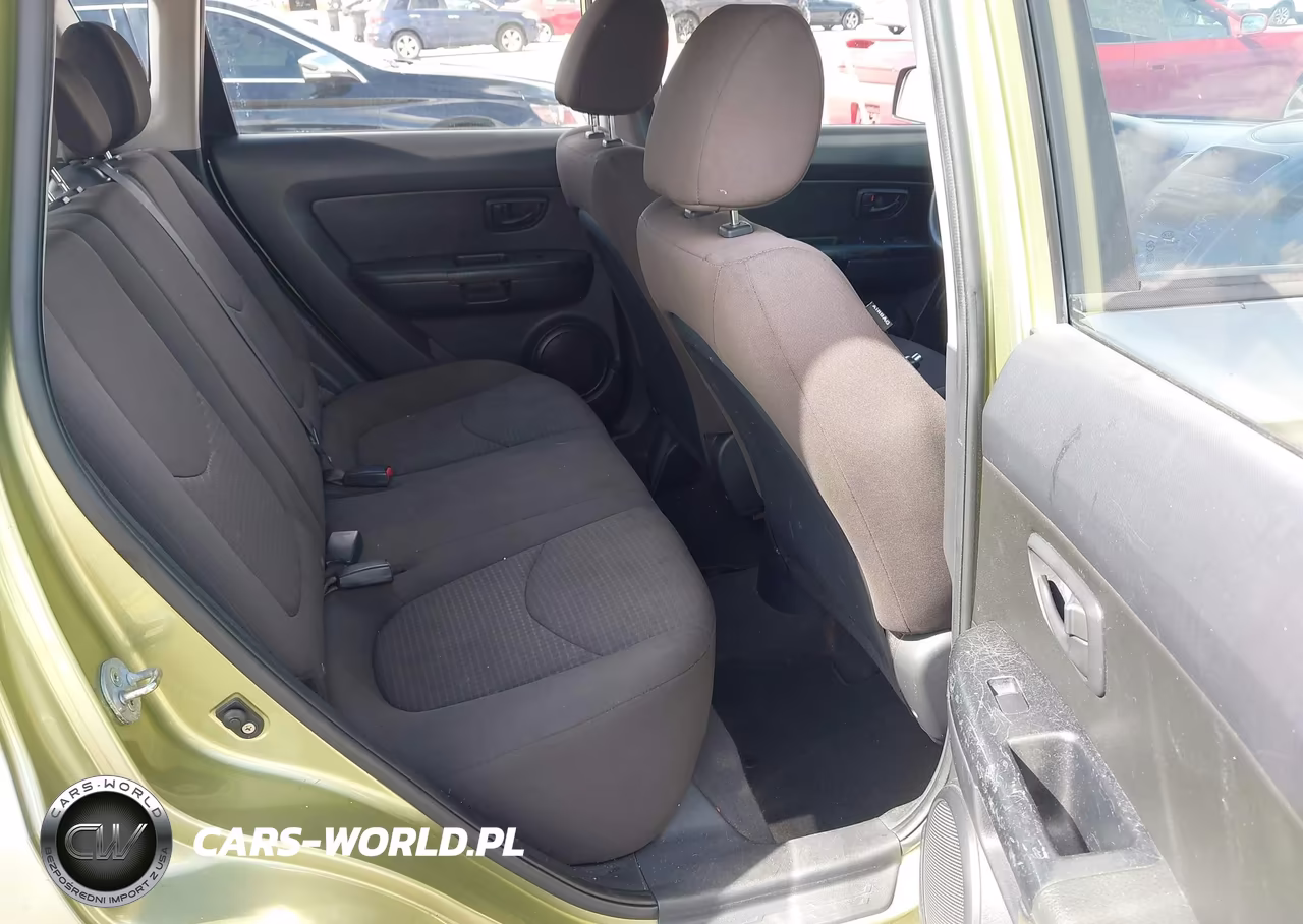 2012 Kia Soul VIN:KNDJT2A55C7386461 - 8
