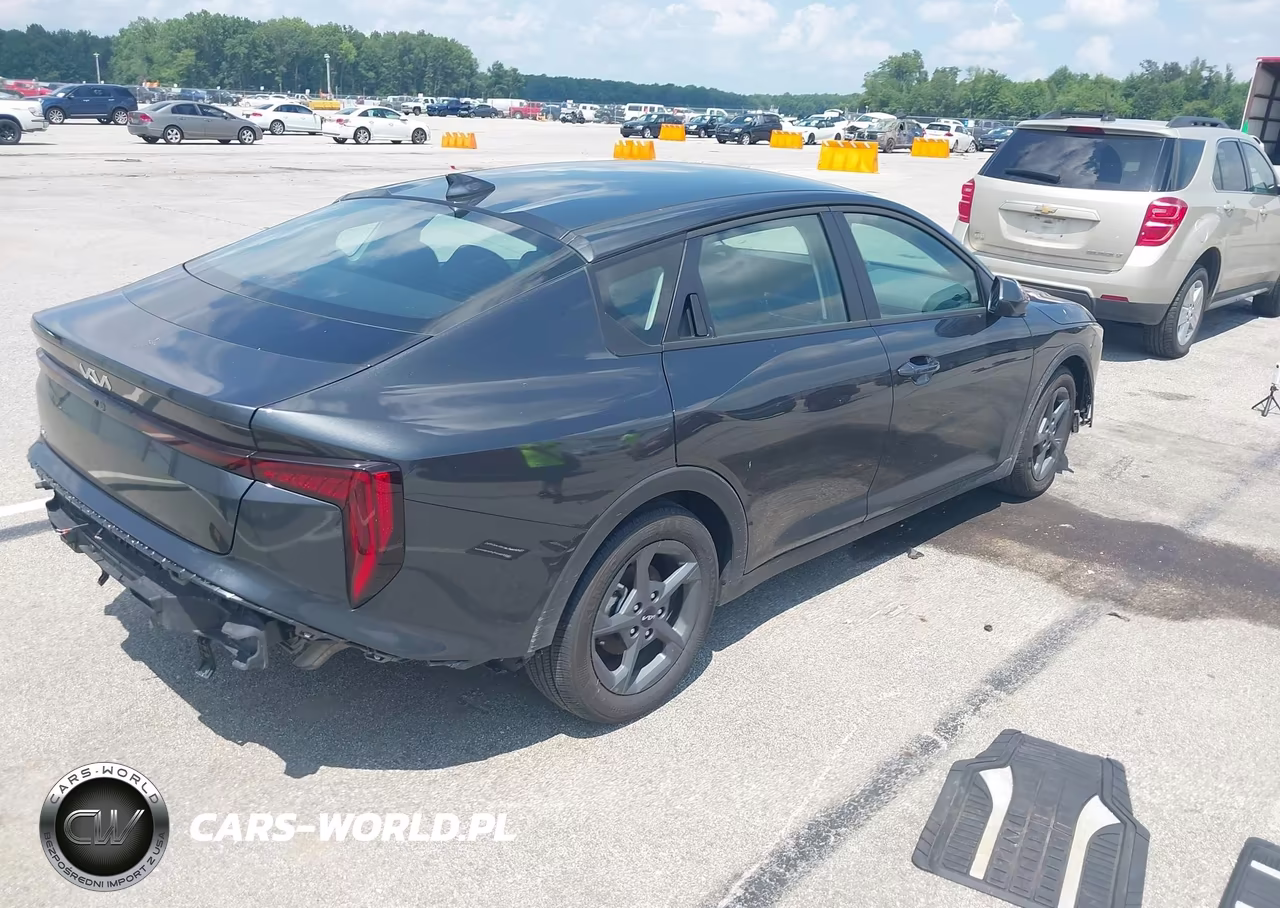 2025 Kia K4 Lxs VIN:3KPFT4DE2SE228977 - 4