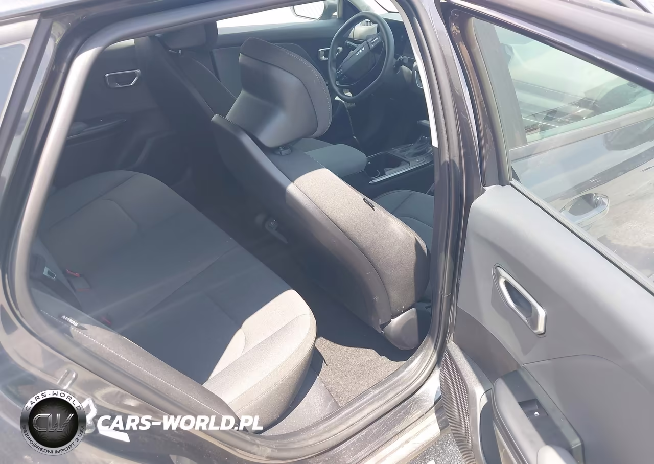 2025 Kia K4 Lxs VIN:3KPFT4DE2SE228977 - 8