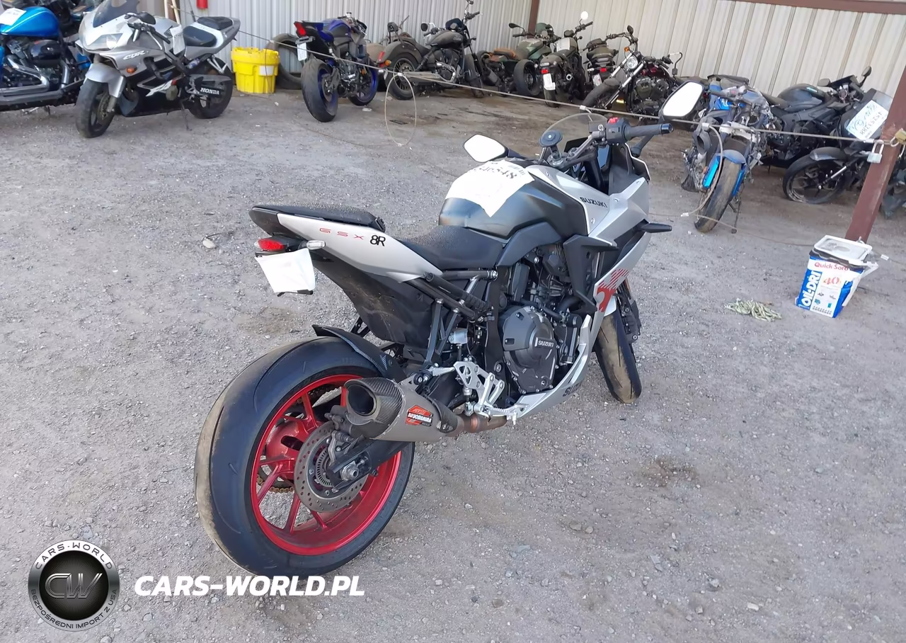 2024 Suzuki Gsx800 F VIN:JS1EM13B6R7100521 - 4