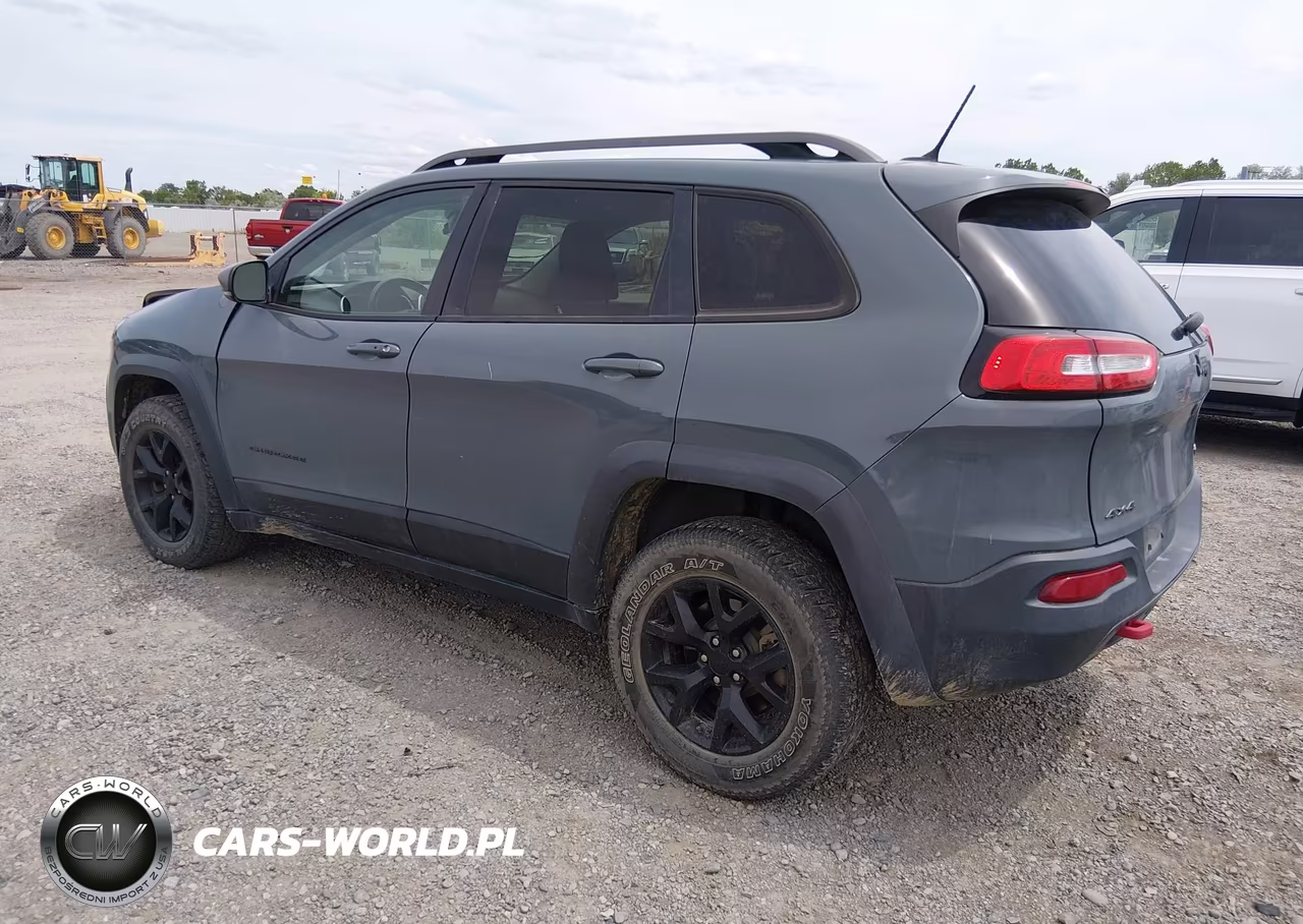 2015 Jeep Cherokee Trailhawk VIN:1C4PJMBS6FW752017 - 3