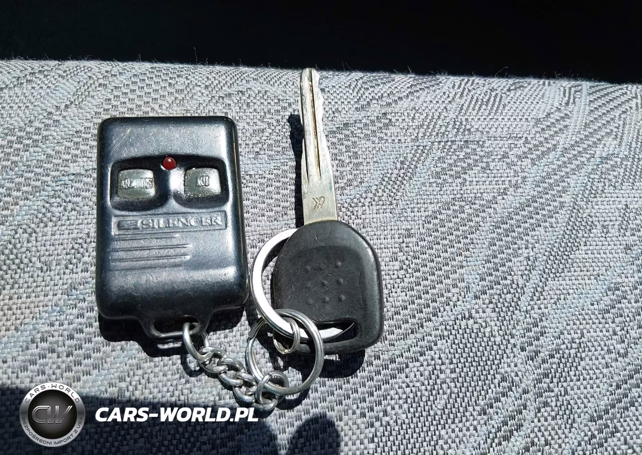1999 Subaru Forester L VIN:JF1SF6353XH737695 - 11