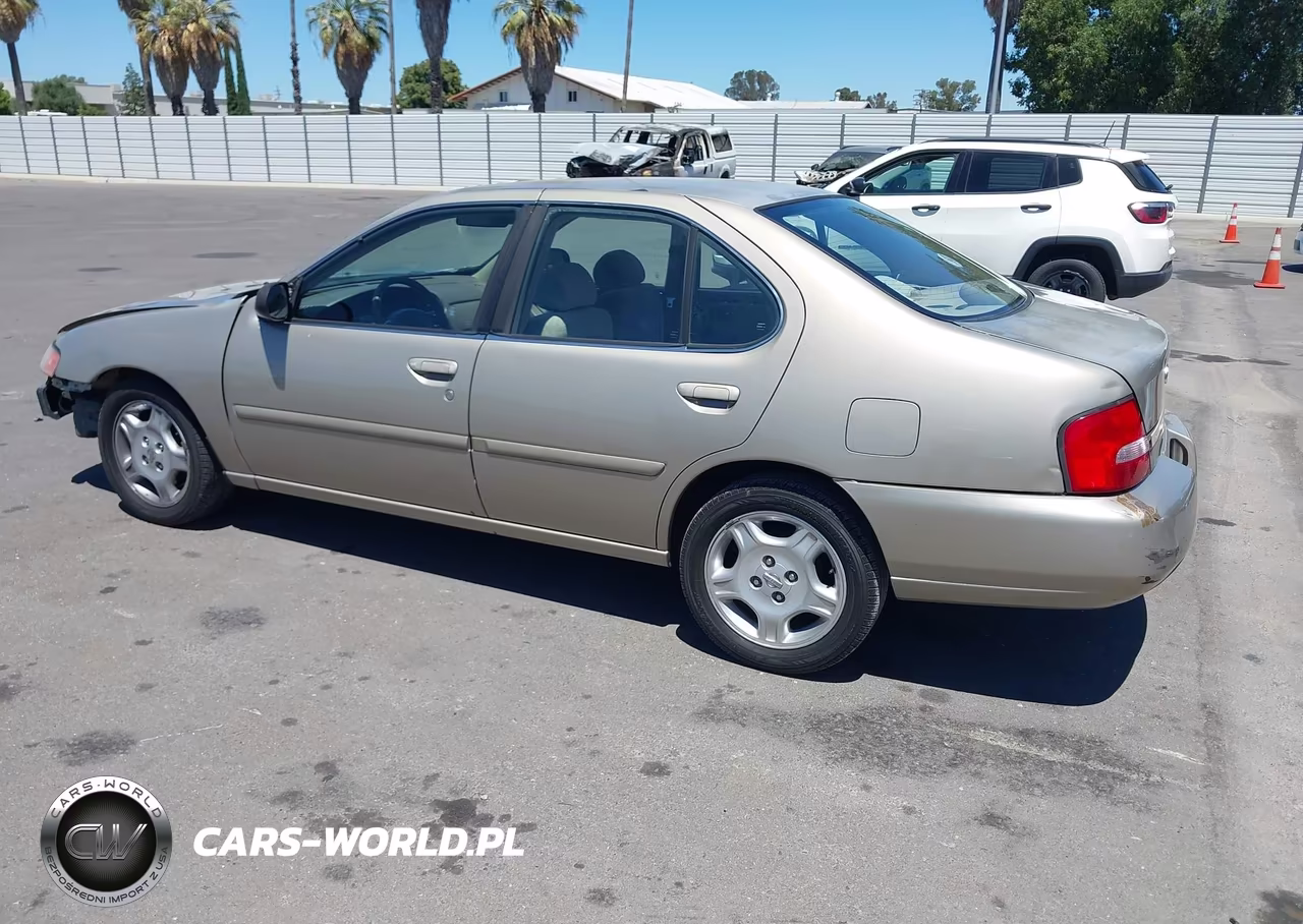 2000 Nissan Altima Gle-Gxe-Se-Xe VIN:1N4DL01D8YC240326 - 3