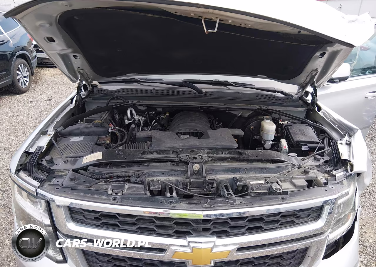 2019 Chevrolet Suburban Lt VIN:1GNSCHKC1KR234997 - 10